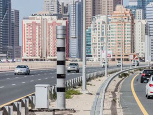 Dubai Police test cameras to catch tailgaters
