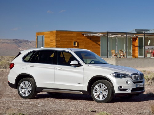 2014 BMW X5 recalled for faulty child-safety locks
