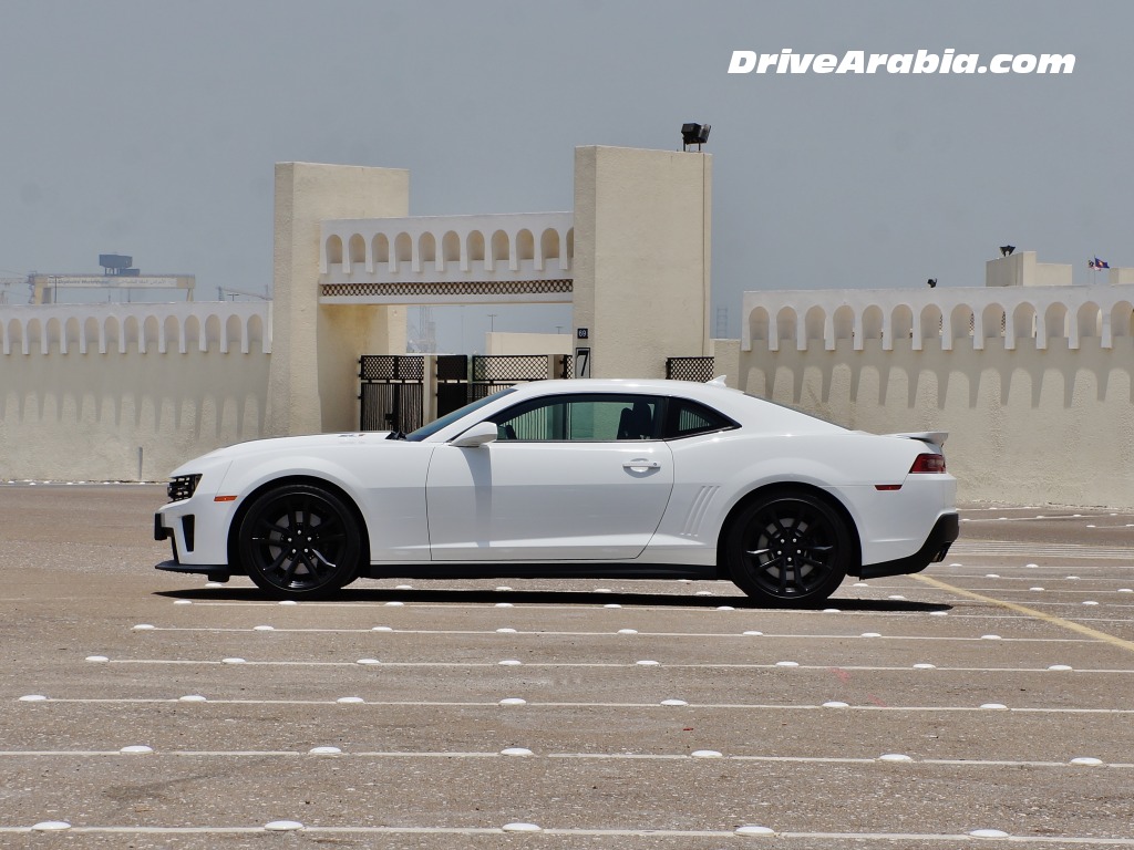 First Drive 2014 Chevrolet Camaro Zl1 In The Uae Drive Arabia