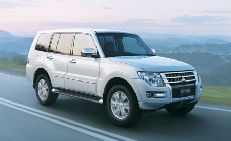 2015 Mitsubishi Pajero 2