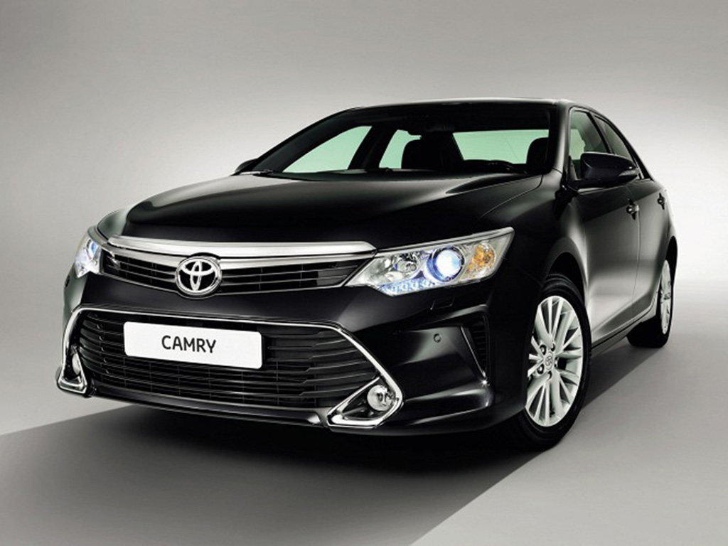 2015 Toyota Camry facelift makes global debut