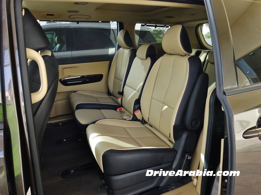 First Drive 2015 Kia Grand Carnival In The Uae Drive Arabia