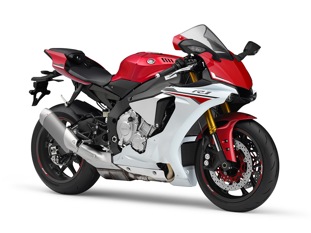 Yamaha R1 تشهد انطلاقة مثيرة في دبي Drive Arabia