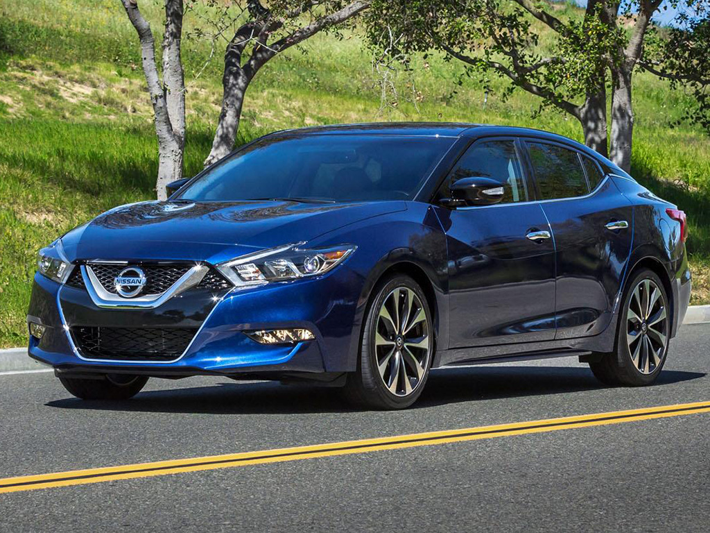2016 Nissan Maxima launched in New York Auto Show