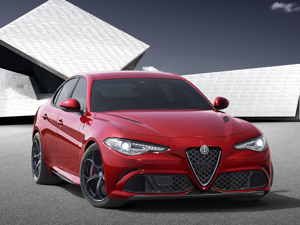 2016 Alfa Romeo Giulia sports sedan revealed