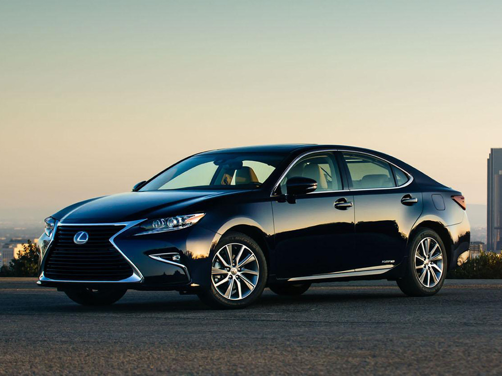 2016 Lexus ES 350 and ES 300h facelift officially revealed