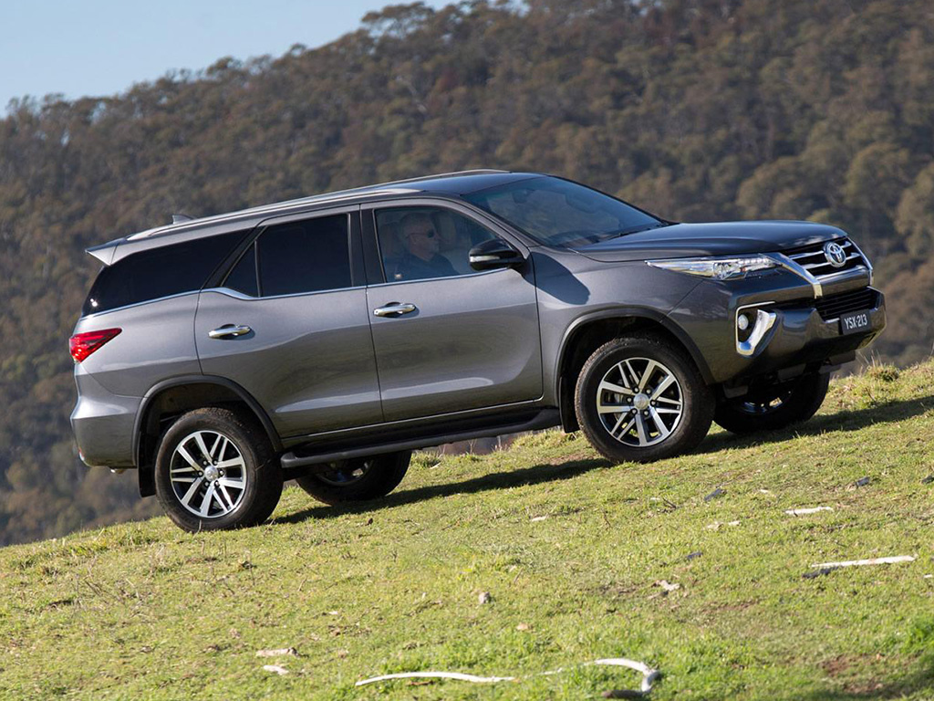 2016 Toyota Fortuner officially revealed | Drive Arabia
