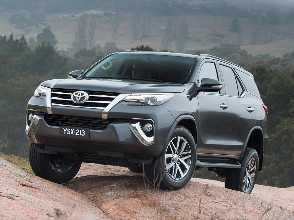 2016 Toyota Fortuner officially revealed