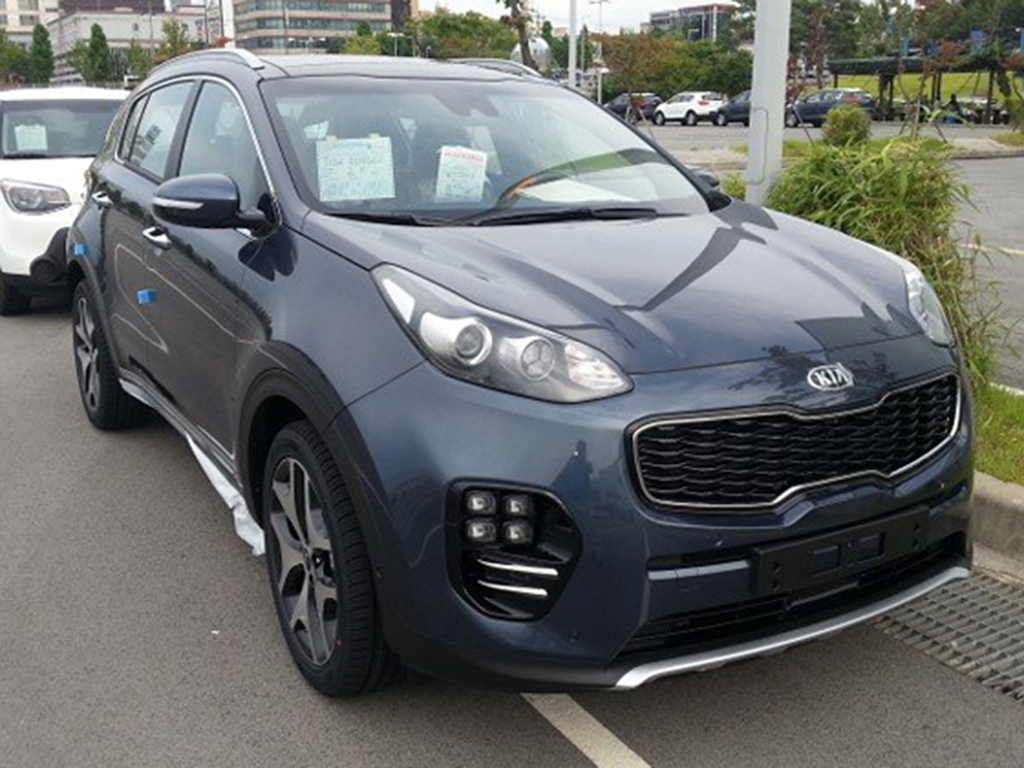 2016 Kia Sportage spotted without any disguise