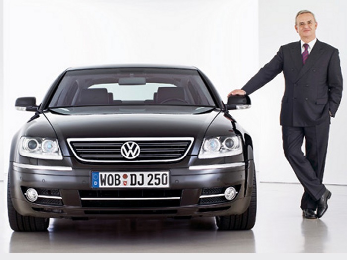 VW CEO steps down amid diesel-emissions revelation