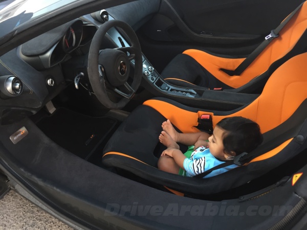 Dubai asks people to send photos of unbelted kids in cars to police