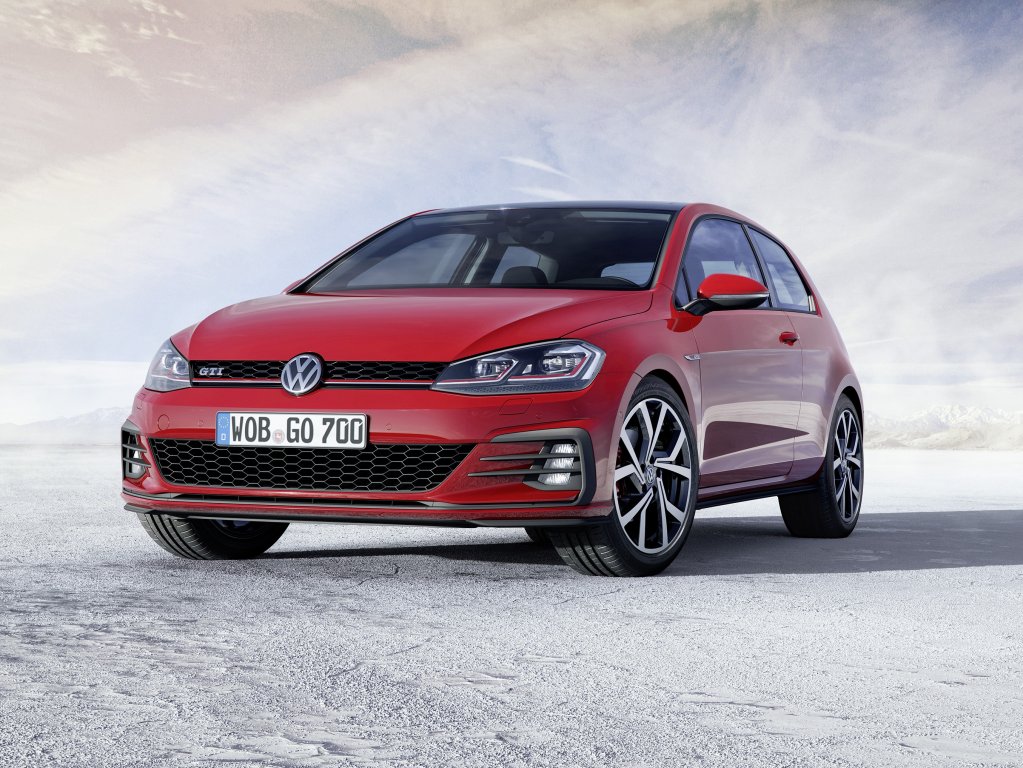 2017 VW Golf facelift revealed with more powerful GTI models