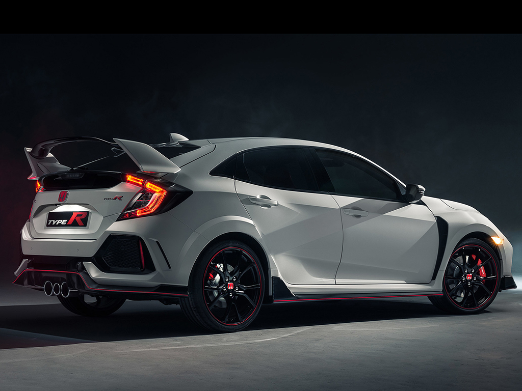 18 Honda Civic Type R Finally Debuts In Production Form Drive Arabia