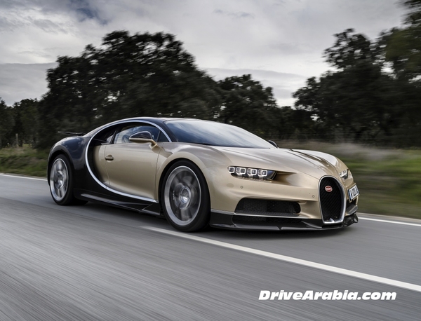 2017-Bugatti-Chiron-101 (14)