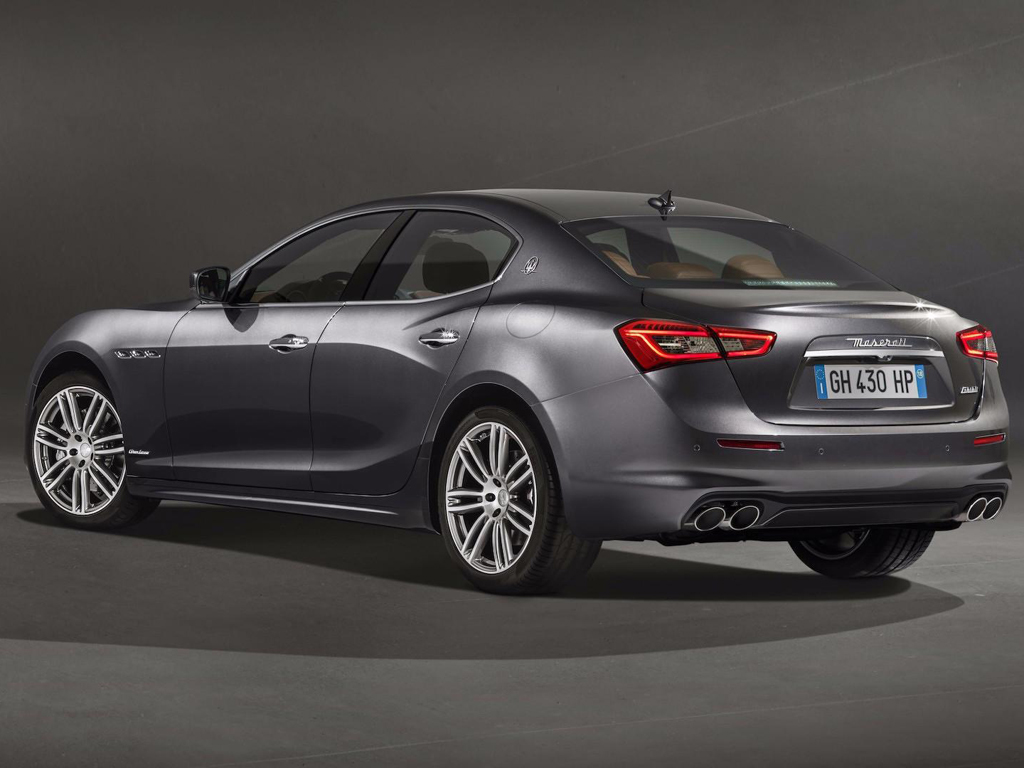 2018 maserati ghibli granlusso 