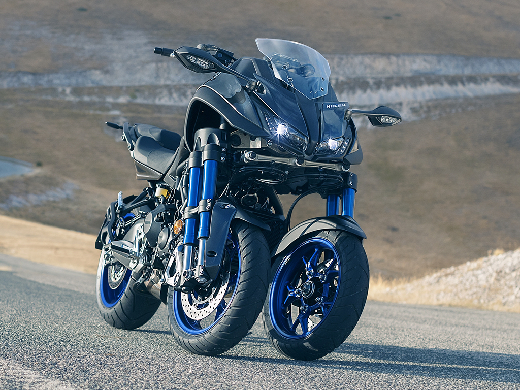 Three-wheeled Yamaha Niken debuts at Toyko Motor Show