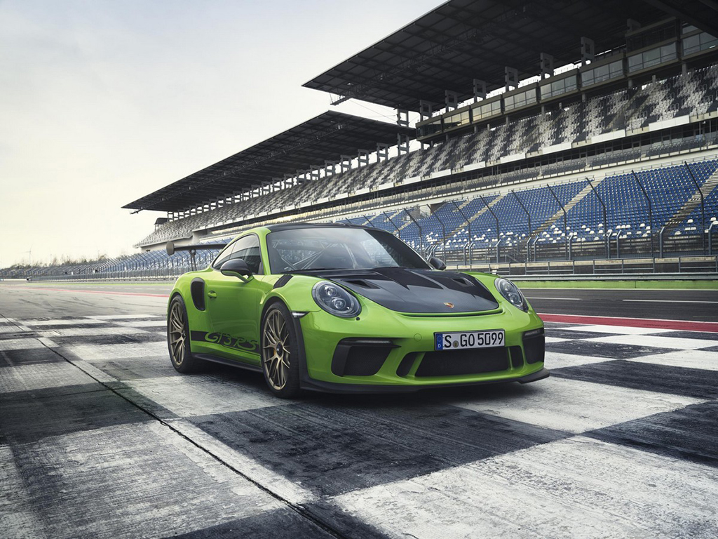الظهور الأول لسيارة 2019 بورشه 911 GT3 RS بقوة أكبر و وزن أقل