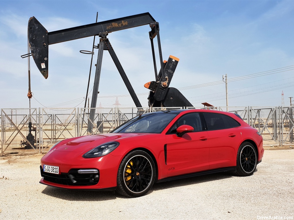 First Drive 2019 Porsche Panamera Gts In Bahrain Drive
