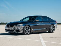 Image for أقوى سيارة من BMW كهربائية ب 720 حصان!