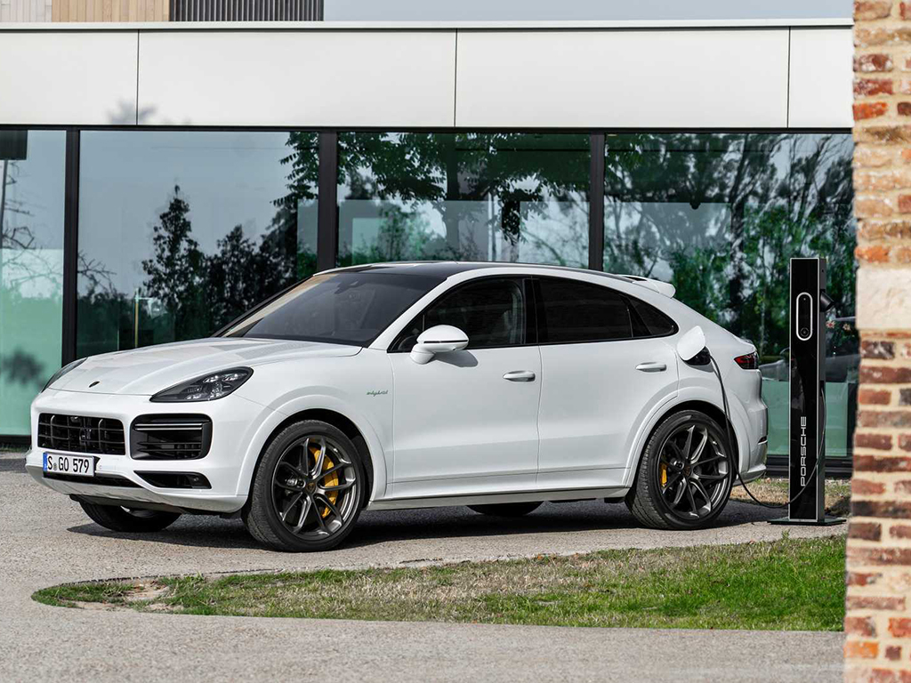 2020 Porsche Cayenne range gets 3 new hybrids DriveArabia