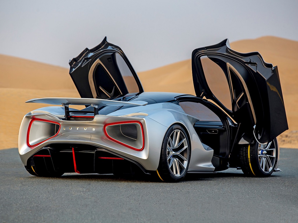 سيارة ’لوتس إيفايا‘ الجديدة الخارقة تصل إلى الشرق الأوسط ضمن جولتها حول العالم