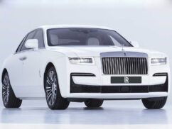 Image for 2021 Rolls-Royce Ghost looks the same, but is all new