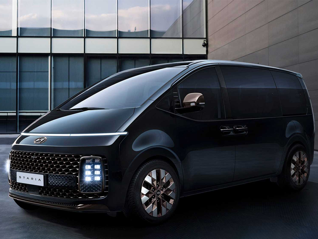 2021 Hyundai Staria minivan aspires to be a spaceship on the road