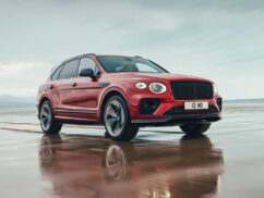 Image for Bentley Bentayga S squeezes in between the V8 and Speed