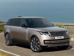 Image for 2022 Range Rover revealed, gets new flagship turbo V8