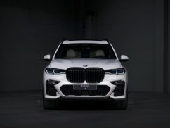 Image for BMW تقدم سيارة X7 الذكرى الخمسين لتأسيس دولة الإمارات العربية المتحدة الخمسين بمناسبة الاحتفال باليوبيل الذهبي في الدولة