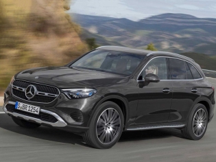 Image for 2023 Mercedes-Benz GLC walks into its second generation