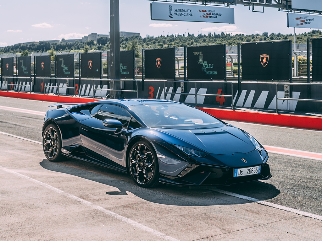 First drive: 2022 Lamborghini Huracan Tecnica in Spain | Drive Arabia