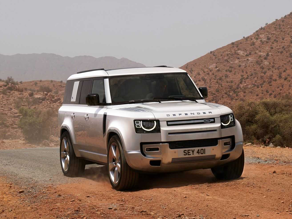 2023 Land Rover Defender 130 extends to seat 8
