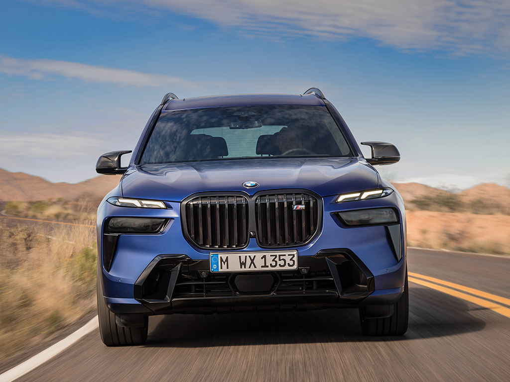 First drive: 2023 BMW X7 in California USA