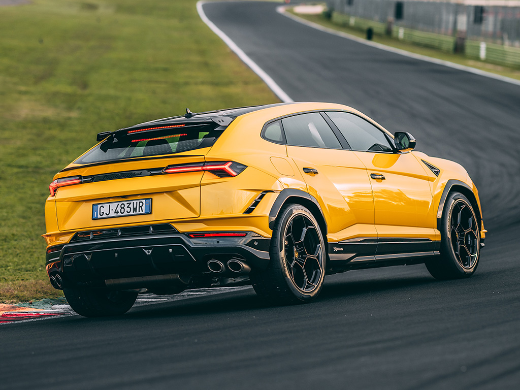 First drive 2023 Urus Performante in Italy Drive Arabia