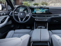 2024 BMW X5 interior