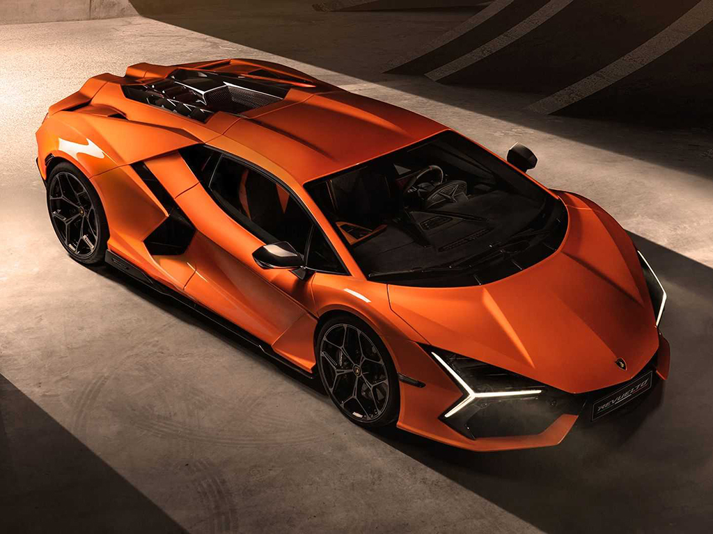 Lamborghini Revuelto