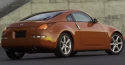 Nissan 350Z 2004 rear view