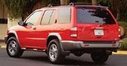 Nissan Pathfinder 2002 rear view