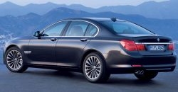 BMW 7-Series 2011 rear view