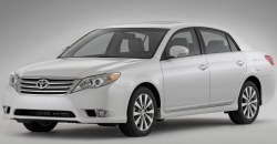 Toyota Avalon 2012 front view