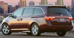 Honda Odyssey 2012 rear view