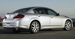 Infiniti G 2011 rear view