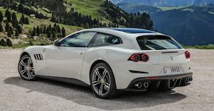Ferrari GTC4Lusso 2016 rear view