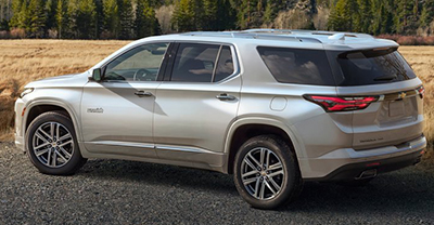 Chevrolet Traverse 2022 rear view