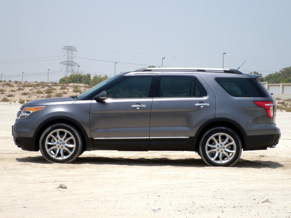 Ford explorer curb weight 2012