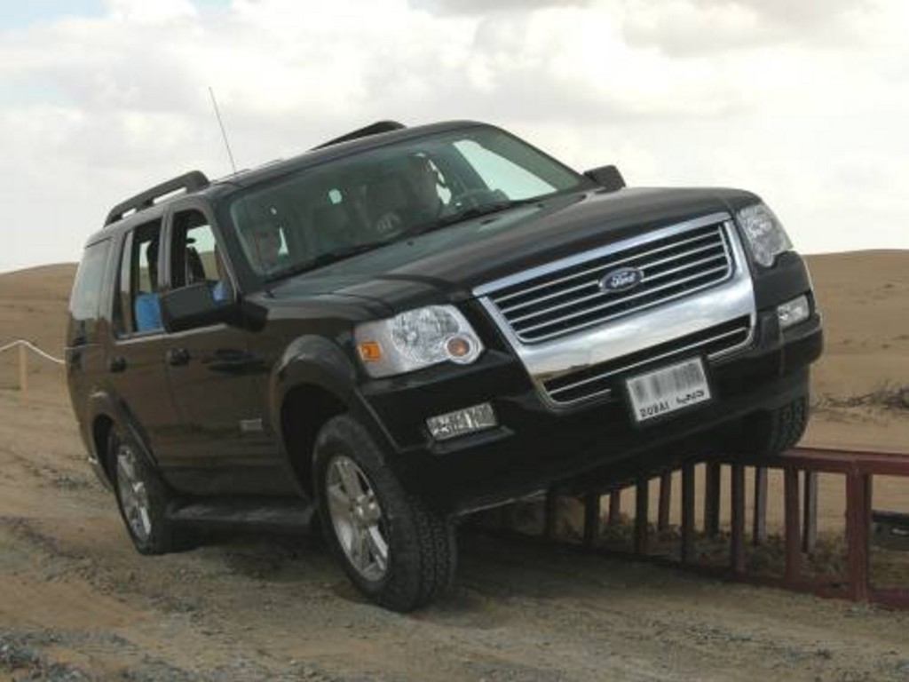 Curb weight of 2007 ford explorer