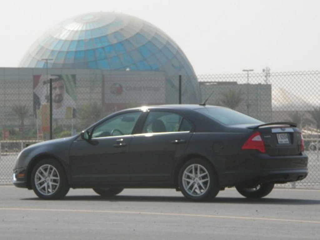 Curb weight of 2010 ford fusion #9
