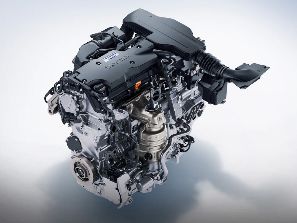 2025 Toyota Camry vs Honda Accord comparing engine specs DriveArabia