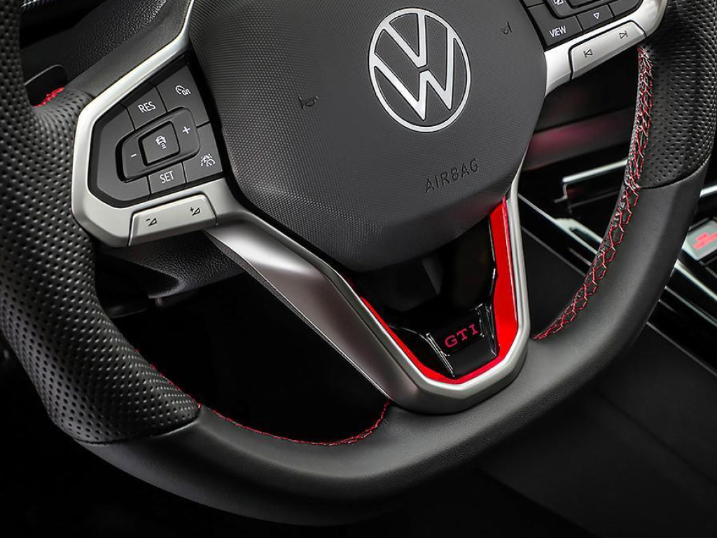 First Look What’s New About the 2025 Volkswagen Golf GTI DriveArabia